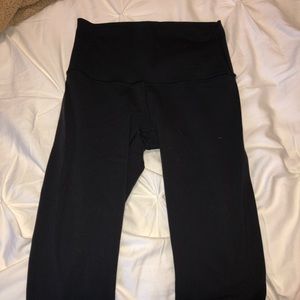 lulu lemon black leggings, size 6, moderate wear